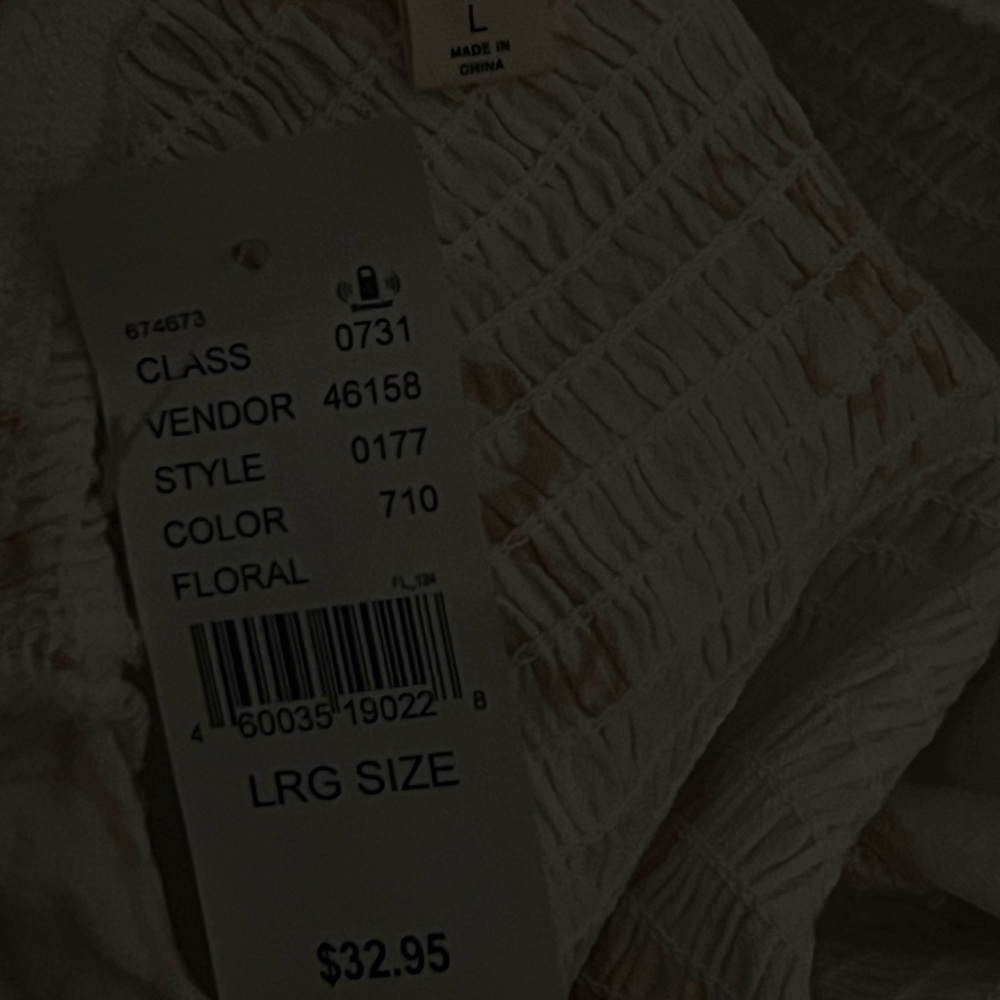 White top with brown flowers and tie in front size L from Pacsun completely new. - Picture 8 of 9